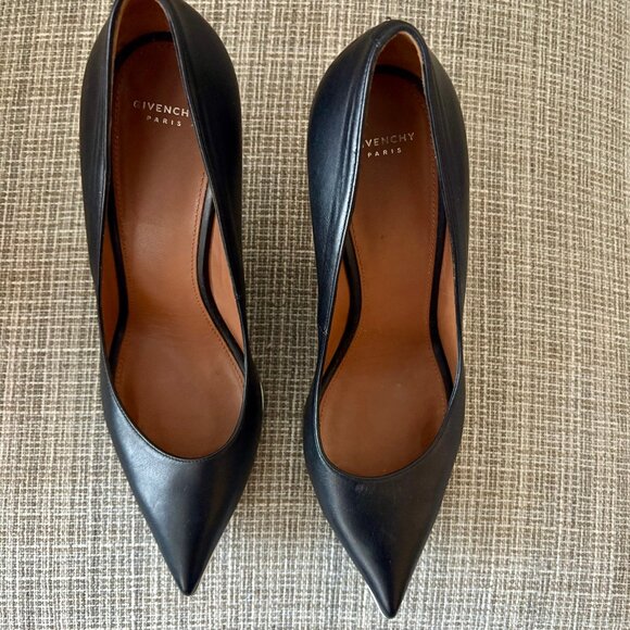 Givenchy Size 38 Black Leather Lia Pointed Toe Pumps - Picture 4 of 5